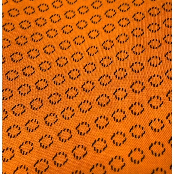 Vintage 2002 Pennsylvania Plate Cotton Fabric 1/2 Yard  Orange with Black Circle - Picture 1 of 5